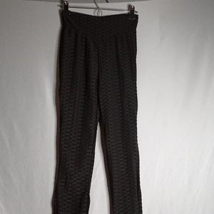 Women's Leggings Size SM Black Scrunch Butt Yoga Workout Gym NWT